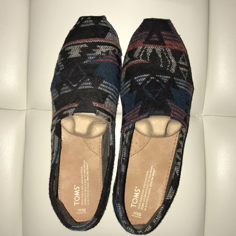 Classics Black Nepal Weave Toms